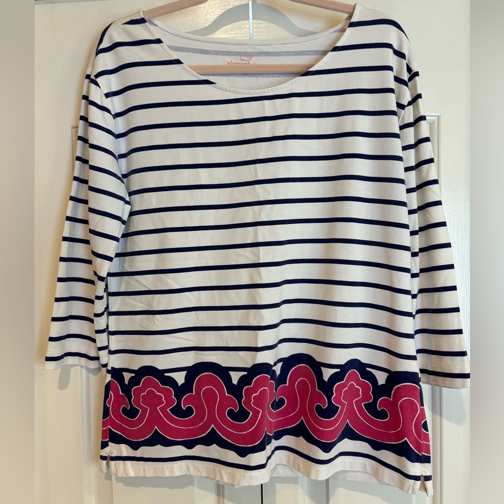 Vineyard vines t shirt